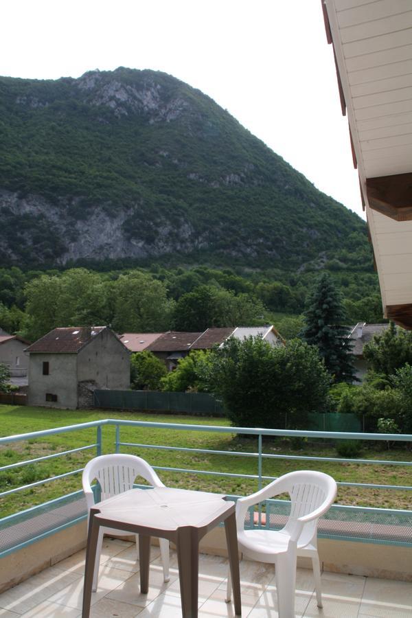 La Petite Auberge De Niaux מראה חיצוני תמונה